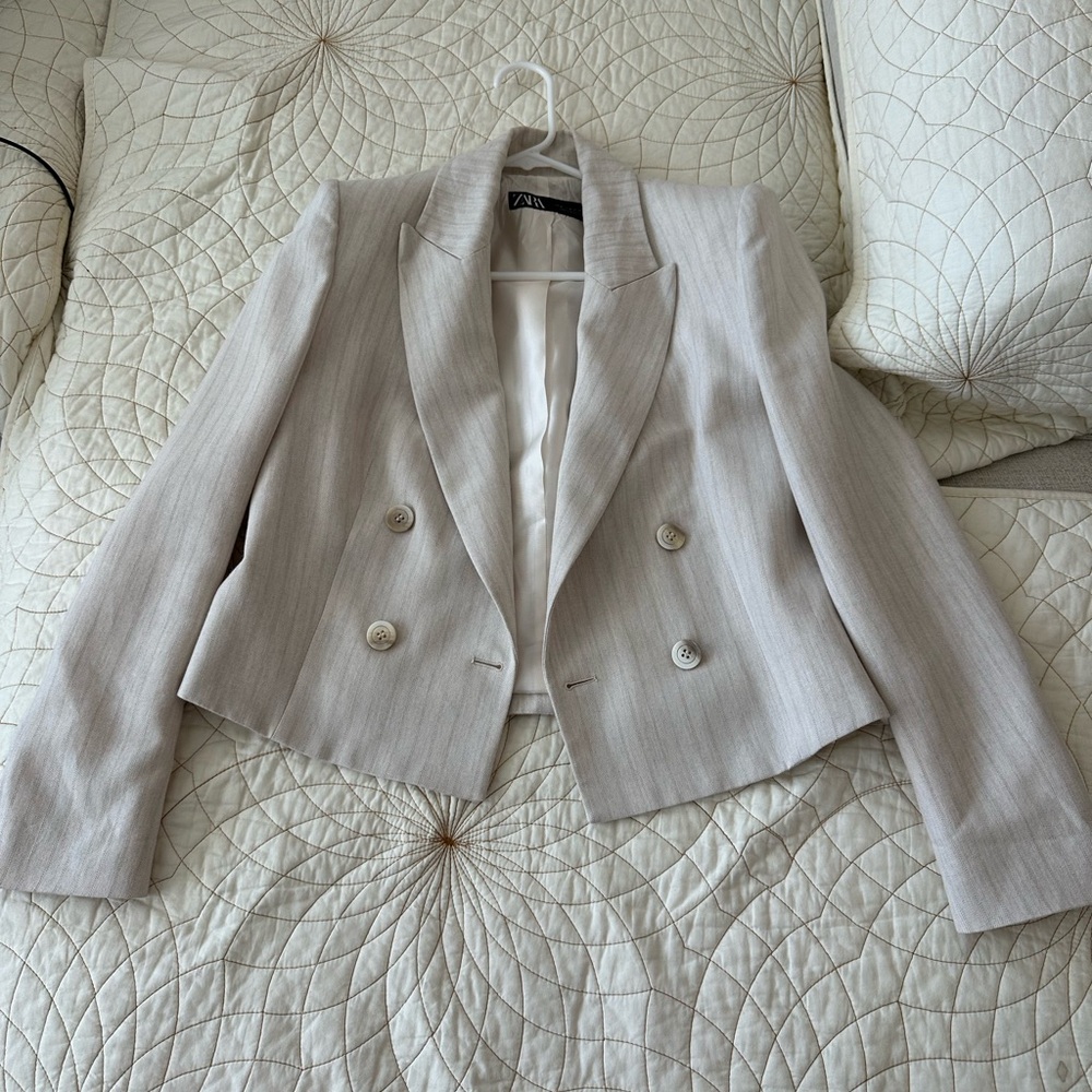 Zara Cream Women's blazer and pantsuit